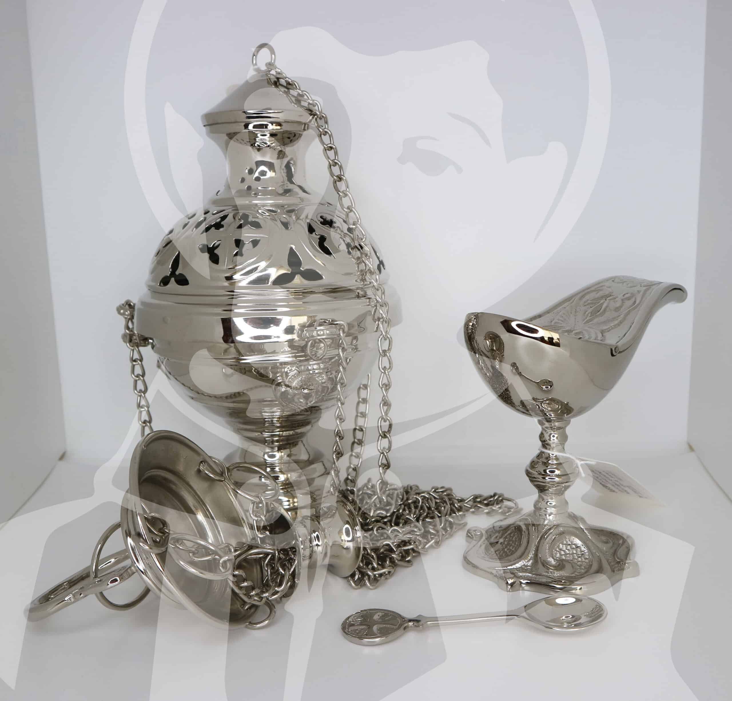 Conjunto Turíbulo e Naveta Cinzelado